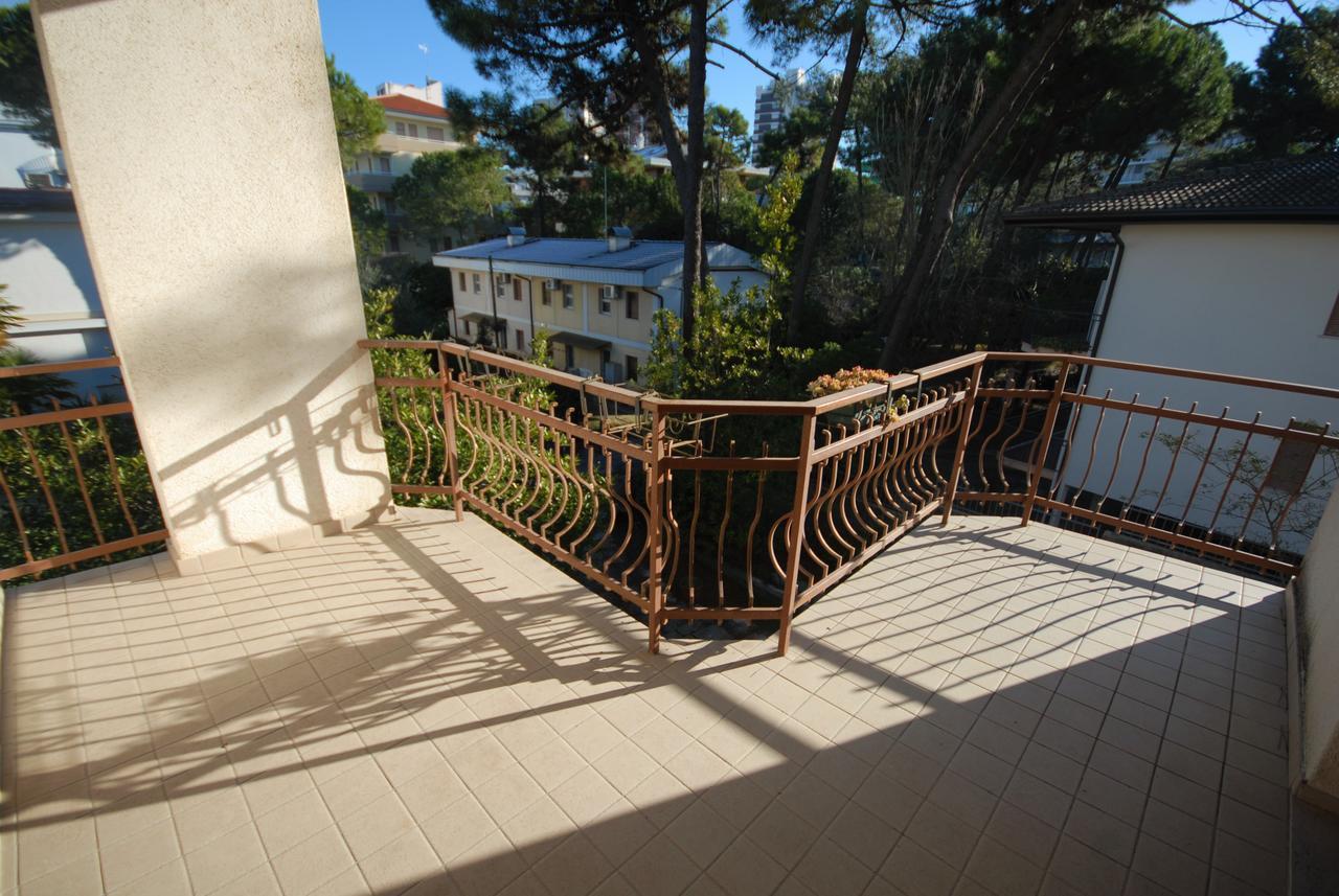 Villa Azalea Lignano Sabbiadoro Esterno foto